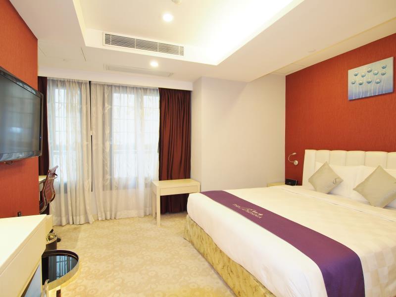 The Bauhinia Hotel - Central Hong Kong Exterior photo