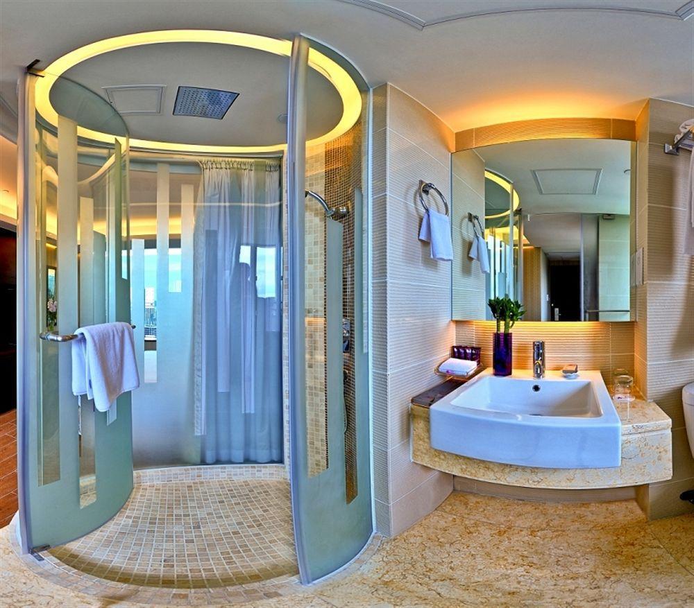 The Bauhinia Hotel - Central Hong Kong Exterior photo