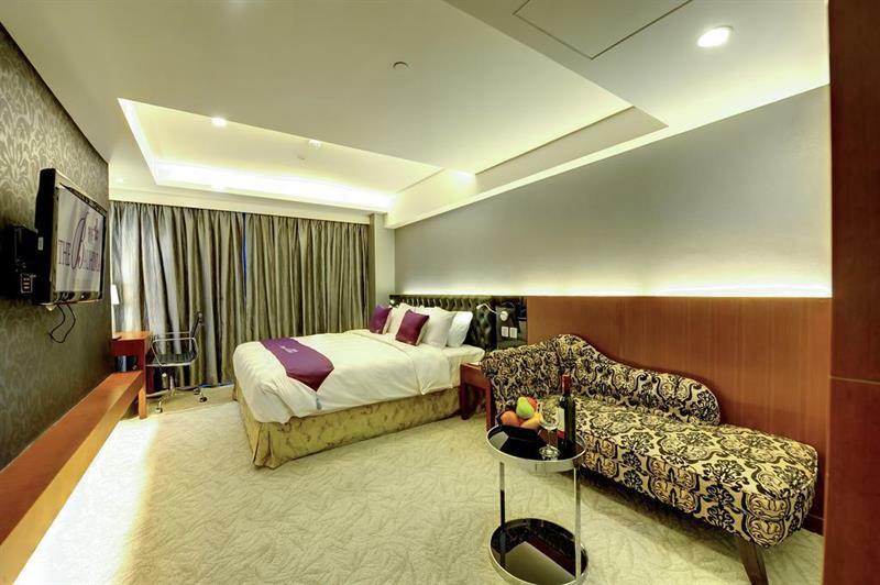 The Bauhinia Hotel - Central Hong Kong Exterior photo